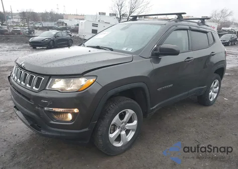 2018 Jeep Compass Latitude 4X4 из США, поврежденный, VIN 3C4NJDBB4JT455530